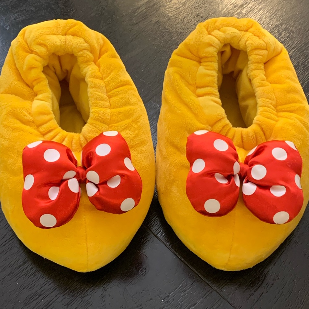 Disneyland Parks Minnie Mouse Slippers